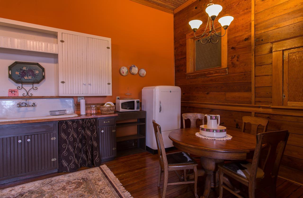 Upstairs Inn Hico Ngoại thất bức ảnh