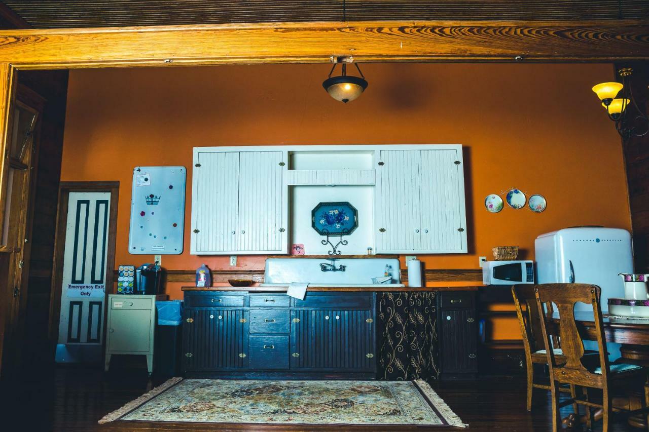 Upstairs Inn Hico Ngoại thất bức ảnh
